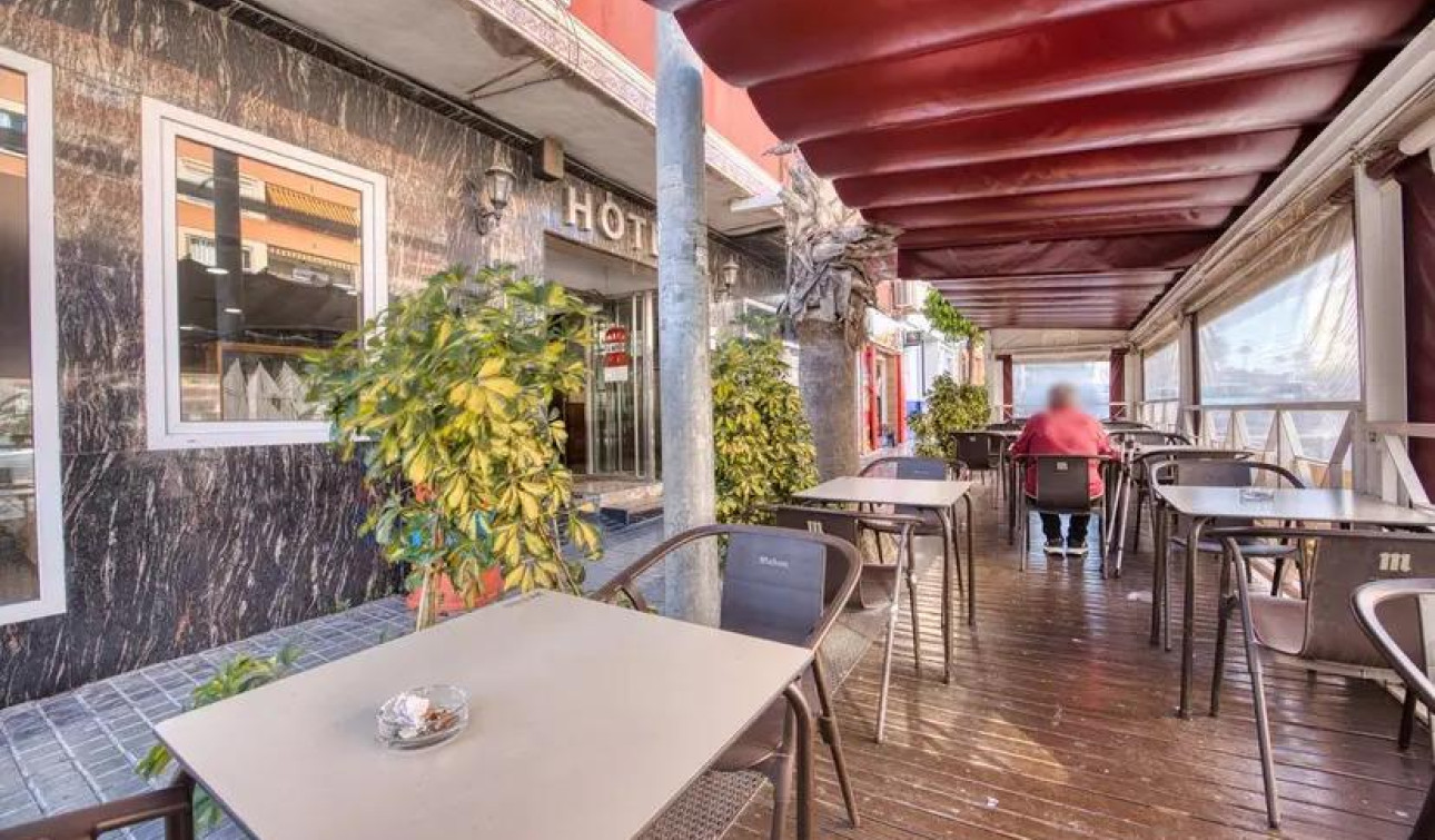 Resale - Commercial Unit - Torrevieja - Centro