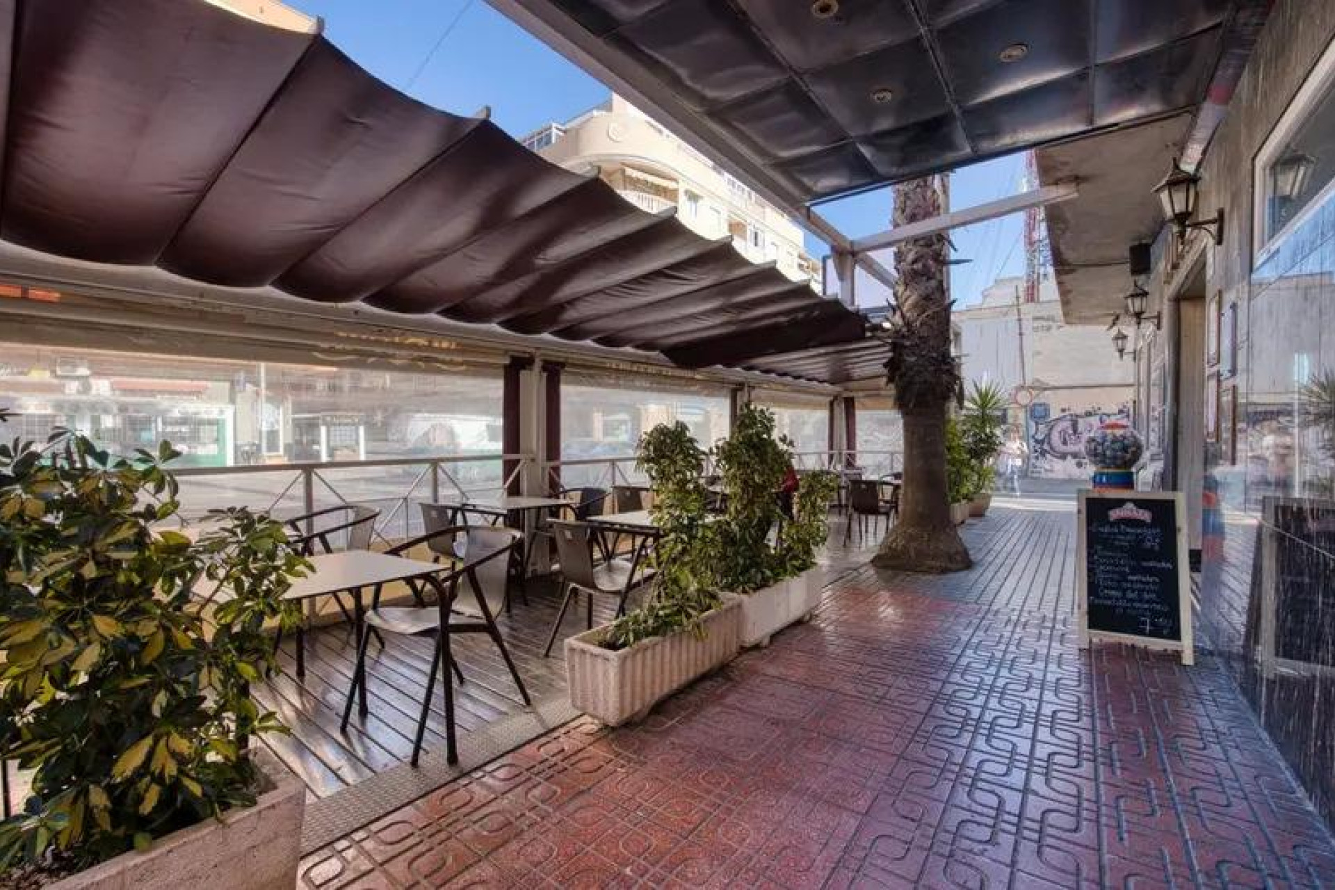 Resale - Commercial Unit - Torrevieja - Centro