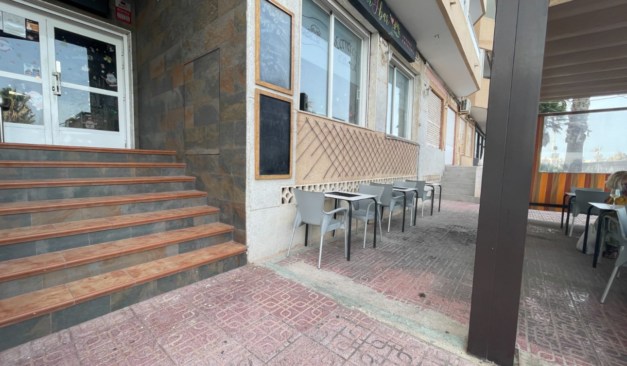 Resale - Commercial Unit - Torrevieja - Comunidad Valenciana