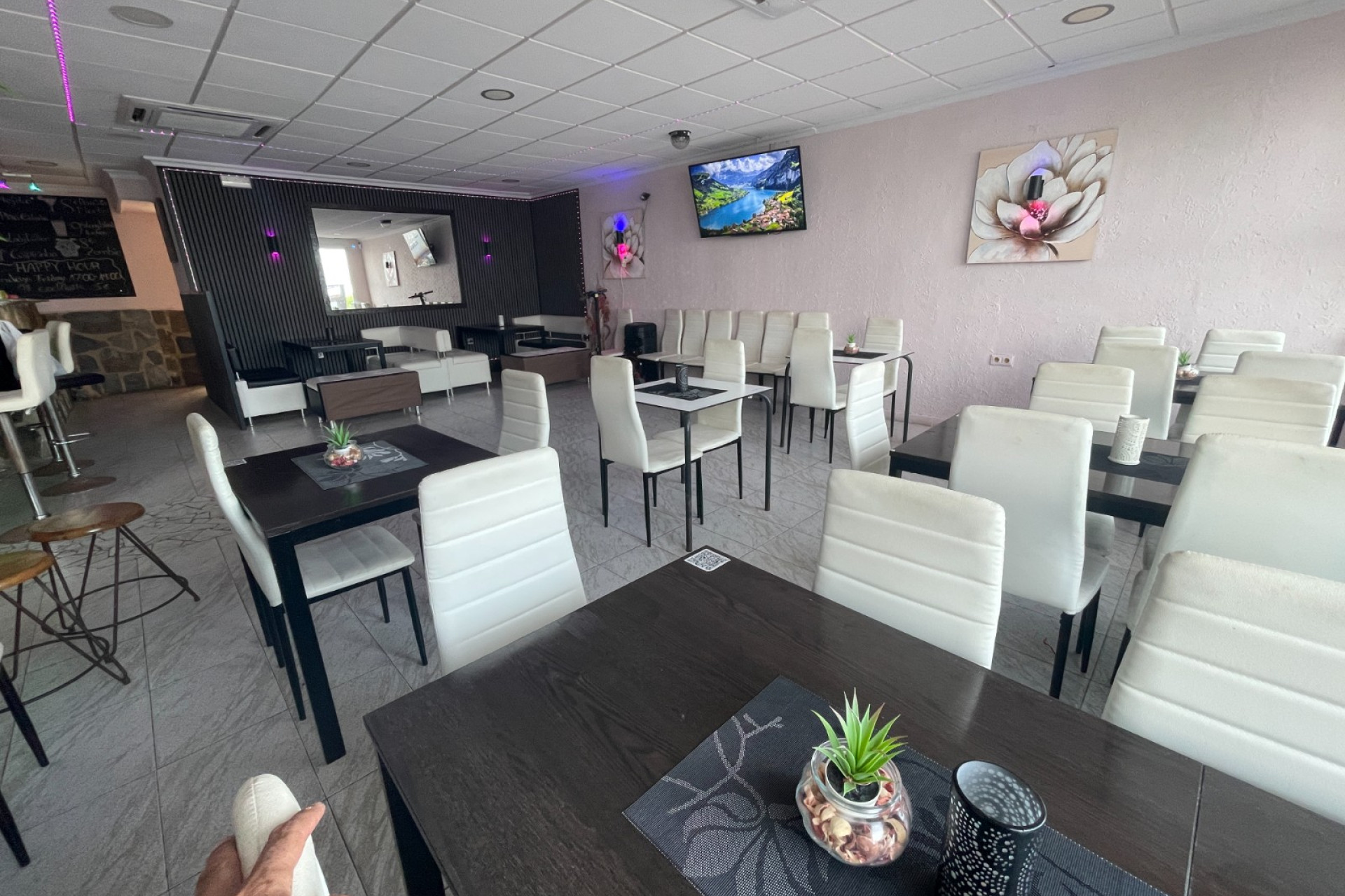 Resale - Commercial Unit - Torrevieja - Comunidad Valenciana