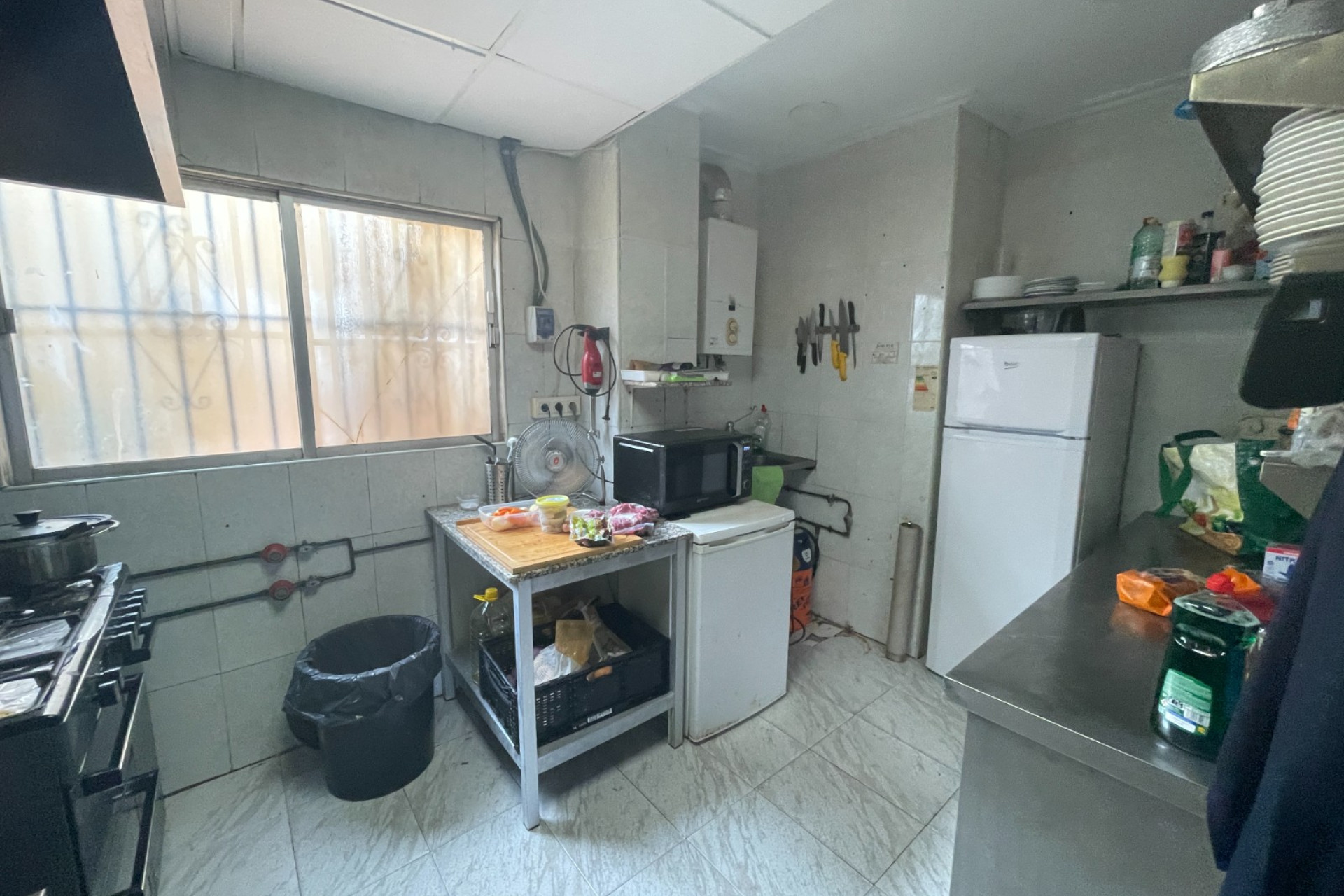 Resale - Commercial Unit - Torrevieja - Comunidad Valenciana