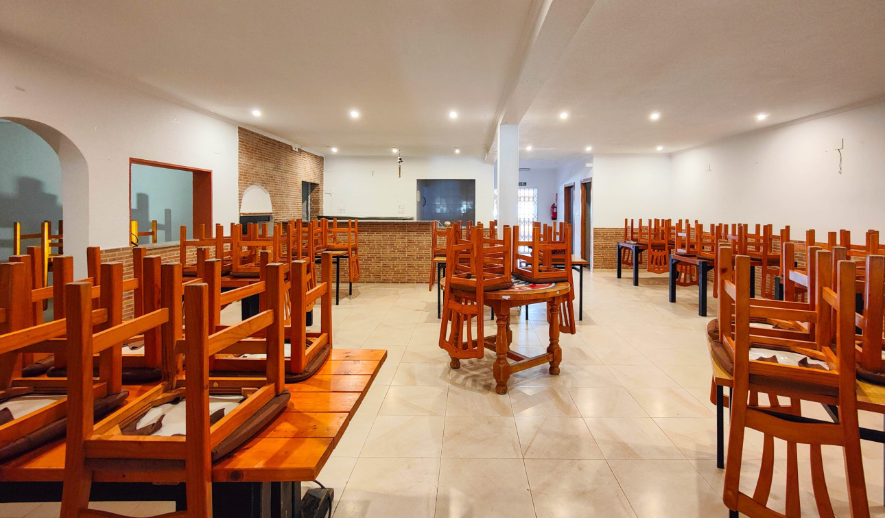 Resale - Commercial Unit - Torrevieja - La Siesta - El Chaparral - San Luis