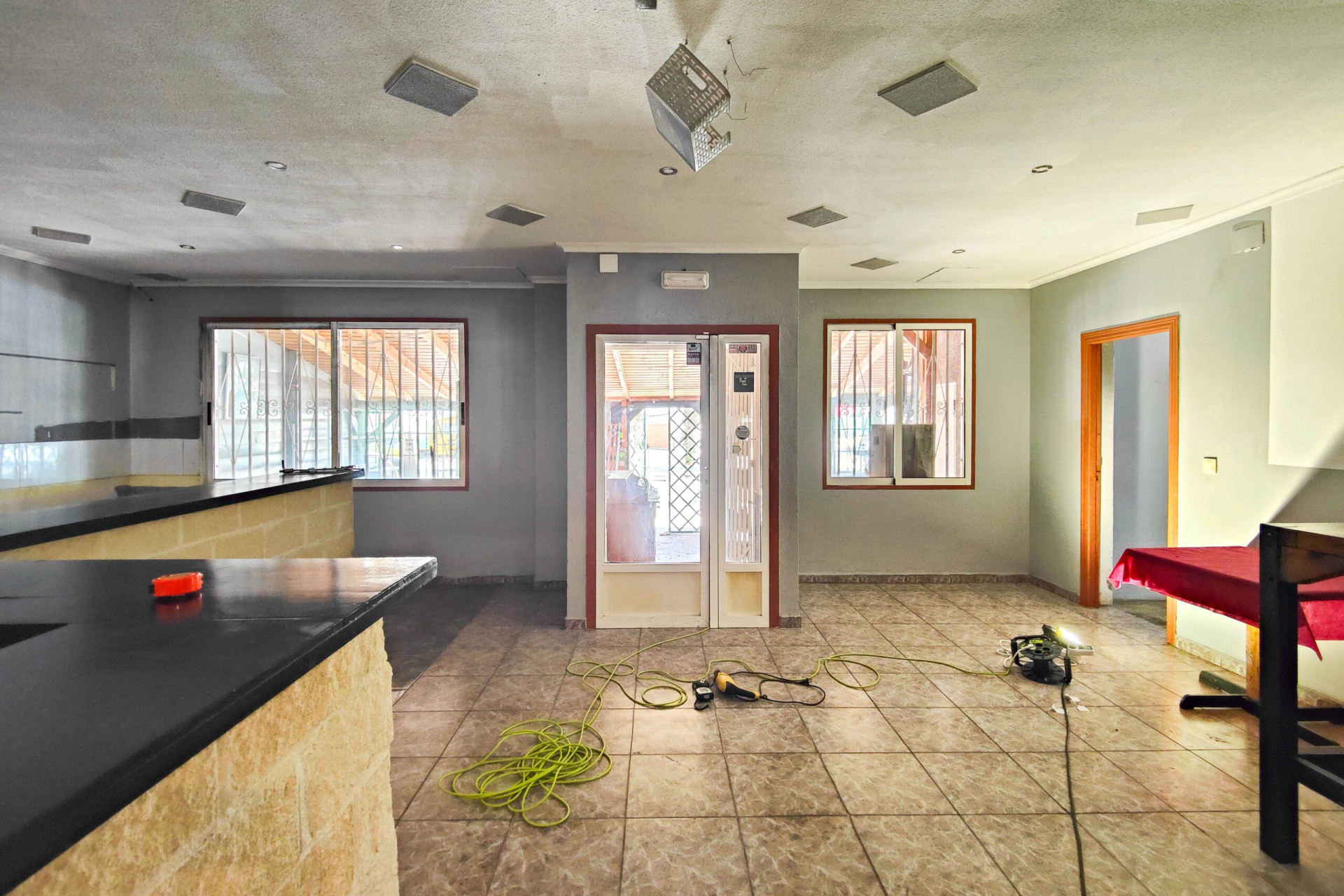 Resale - Commercial Unit - Torrevieja - La Siesta - El Chaparral - San Luis