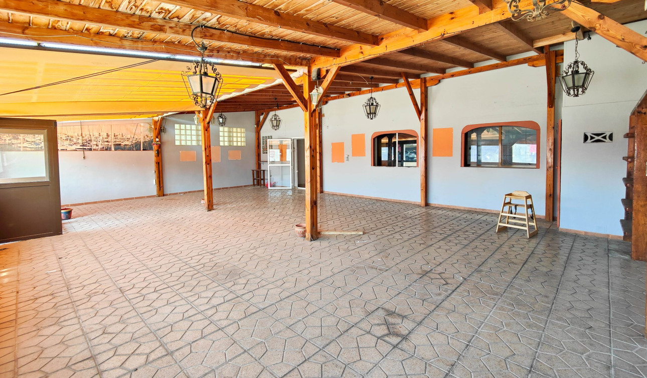 Resale - Commercial Unit - Torrevieja - La Siesta - El Salado - Torreta