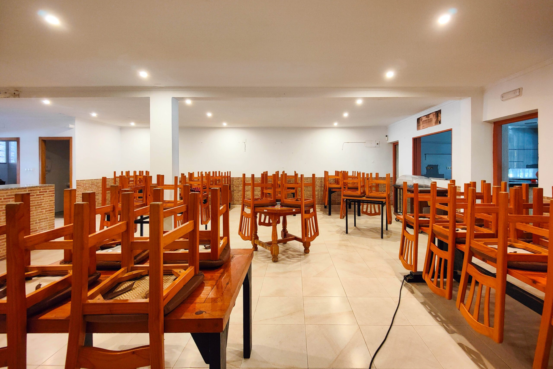 Resale - Commercial Unit - Torrevieja - La Siesta - El Salado - Torreta