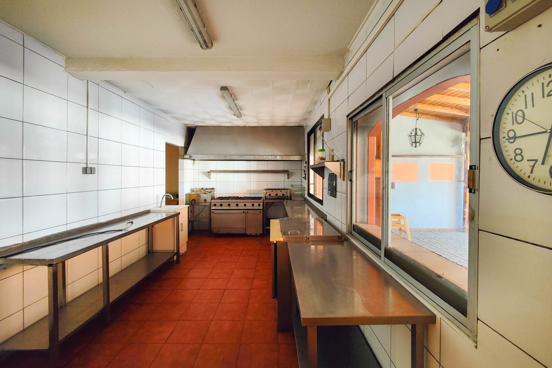 Resale - Commercial Unit - Torrevieja - La Siesta - El Salado - Torreta