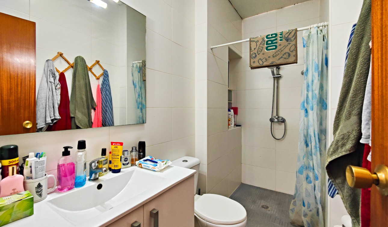 Resale - Commercial Unit - Torrevieja - La Siesta - El Salado - Torreta