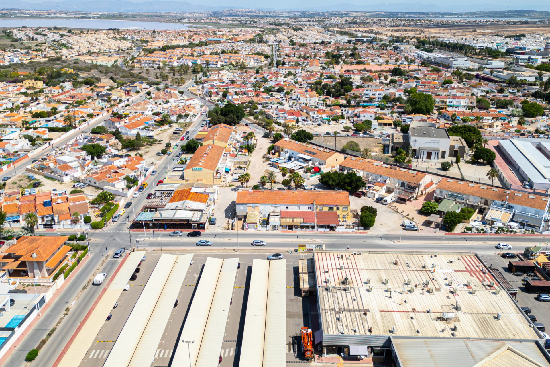 Resale - Commercial Unit - Torrevieja - La Siesta - El Salado - Torreta
