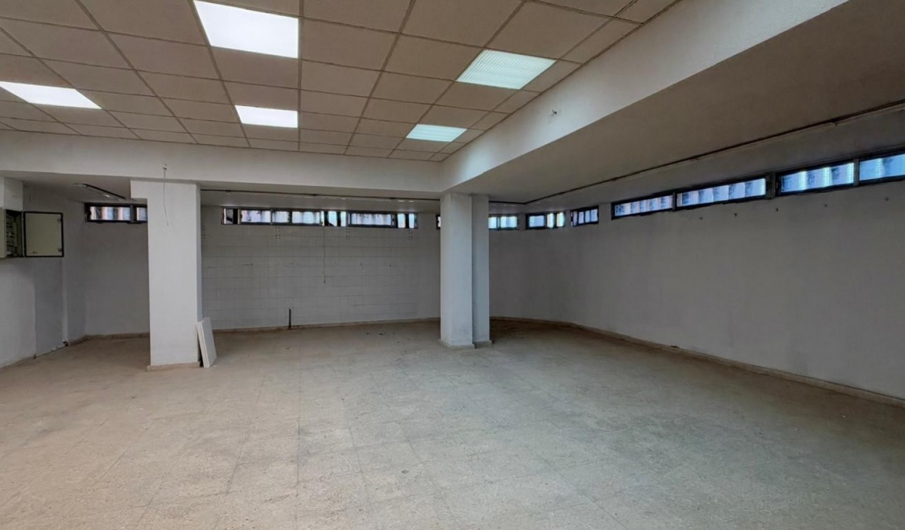 Resale - Commercial Unit - Torrevieja - Torrelamata - La Mata