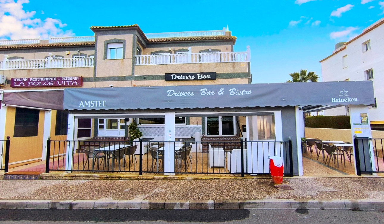 Resale - Commercial Unit - Villamartín