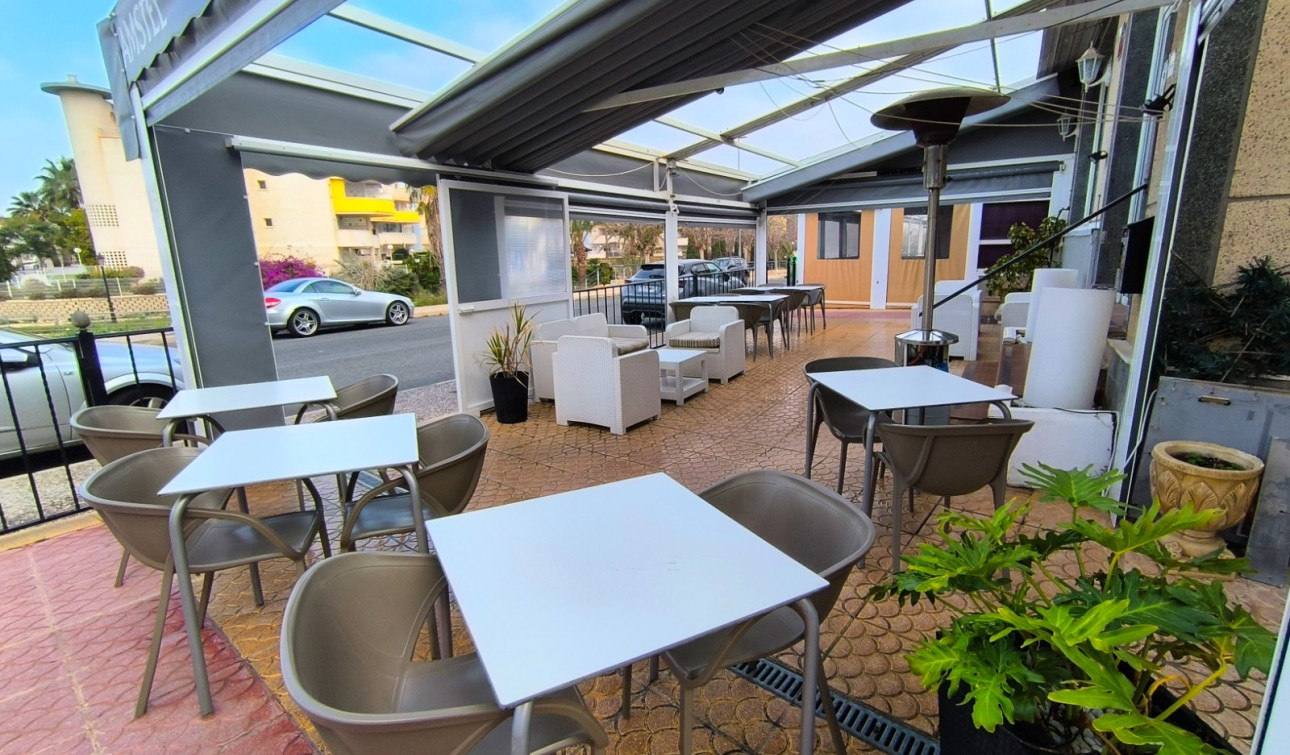 Resale - Commercial Unit - Villamartín