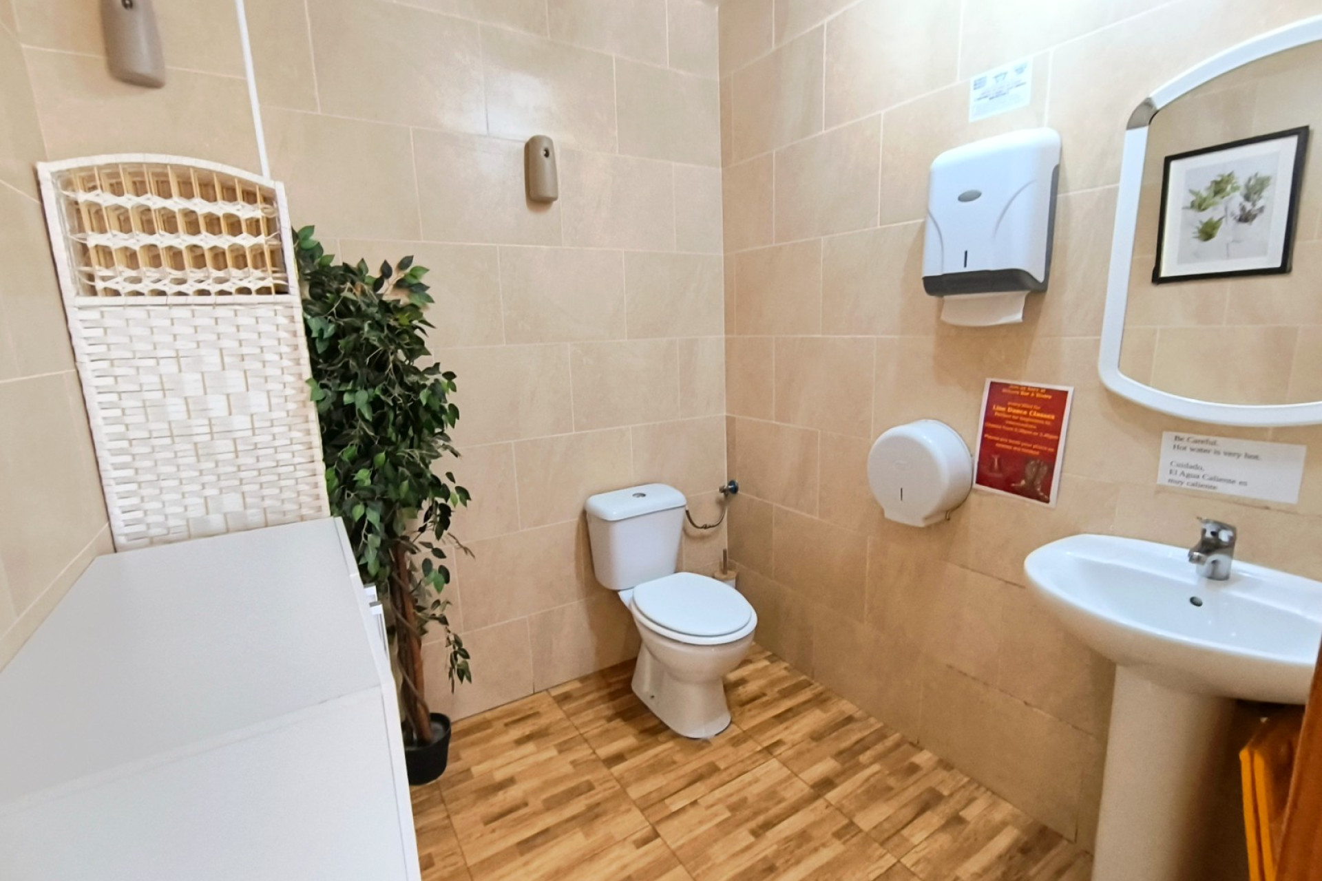 Resale - Commercial Unit - Villamartín