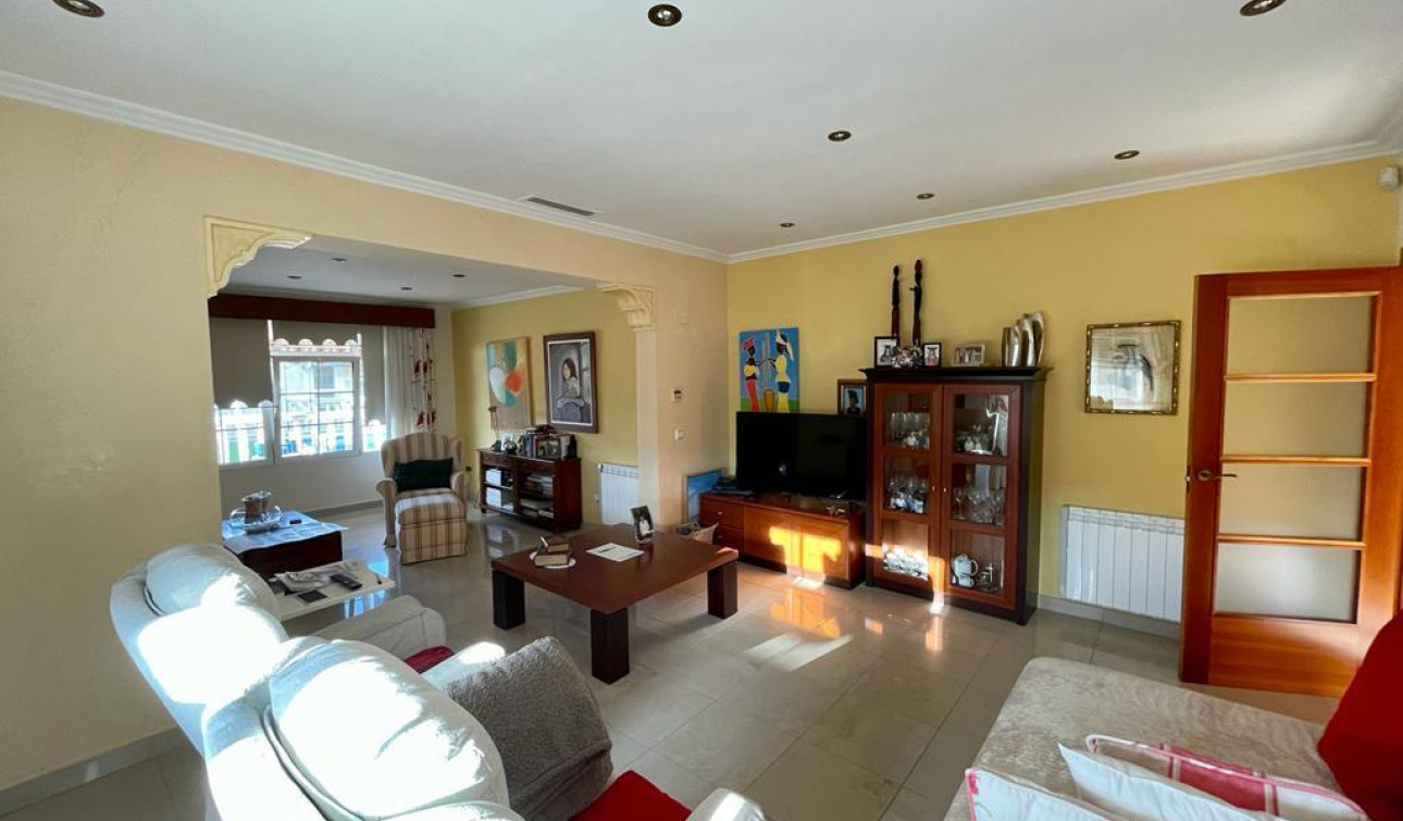 Resale - Detached Villa - Albatera