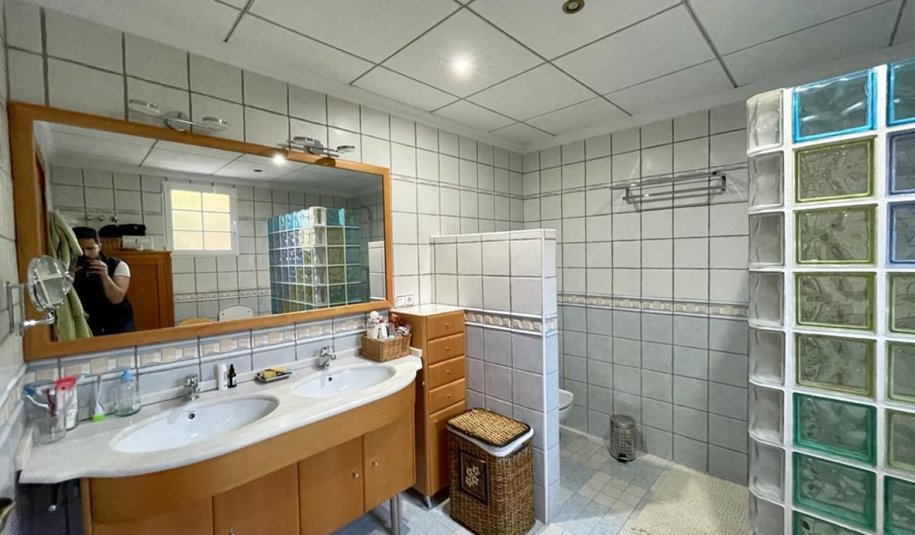 Resale - Detached Villa - Albatera