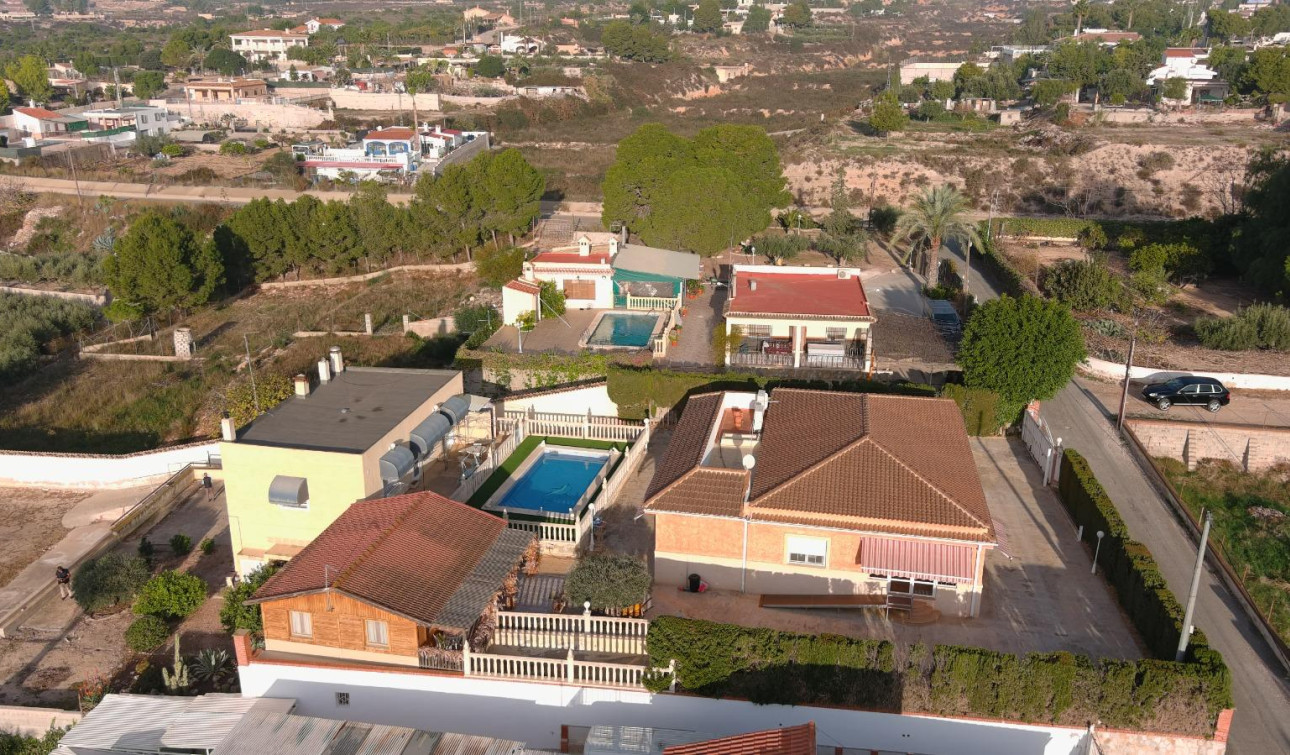 Resale - Detached Villa - Albatera