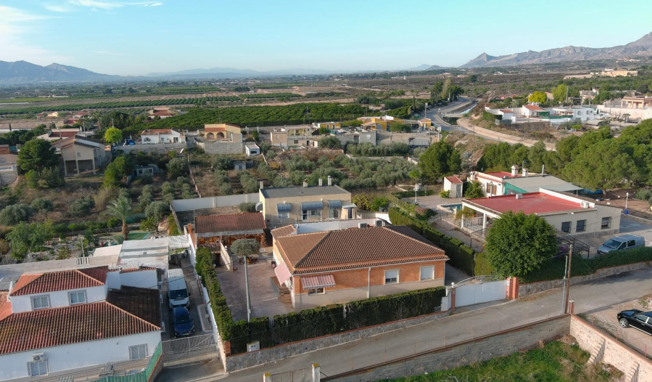Resale - Detached Villa - Albatera