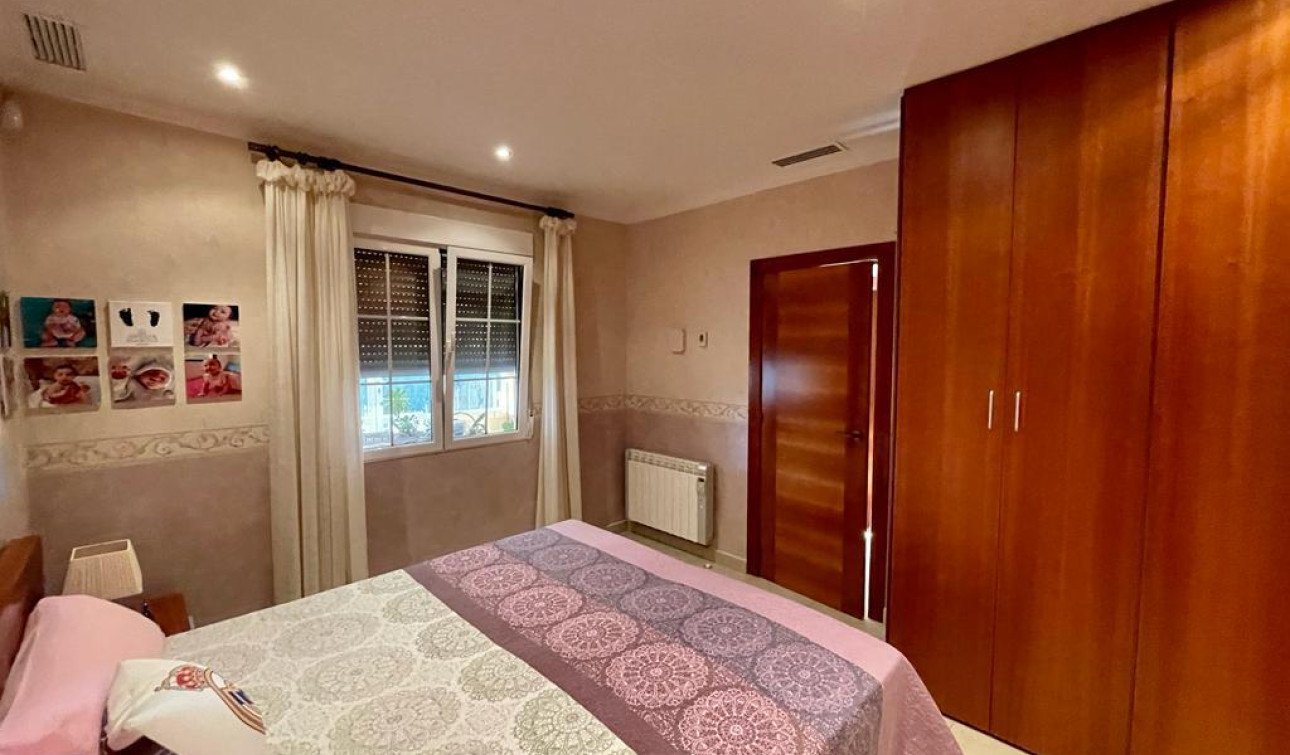 Resale - Detached Villa - Albatera