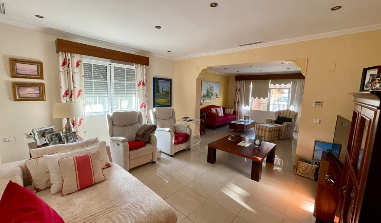 Resale - Detached Villa - Albatera