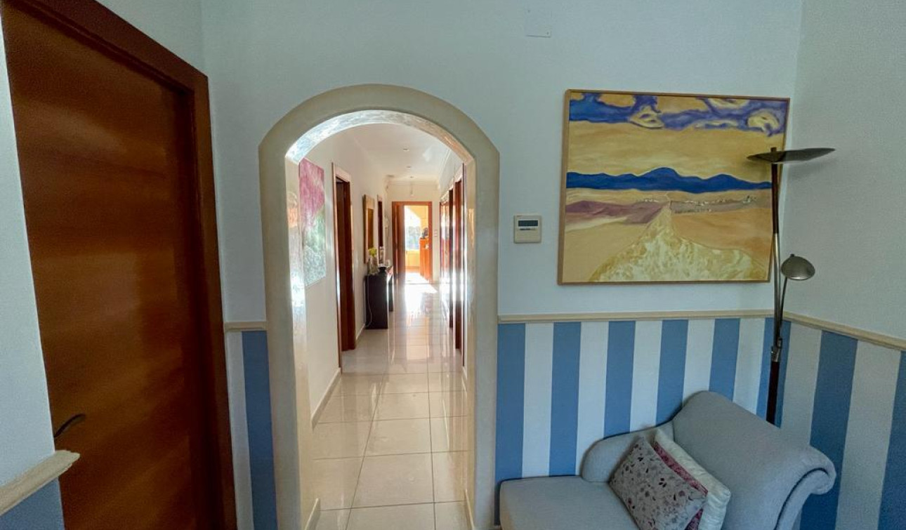Resale - Detached Villa - Albatera