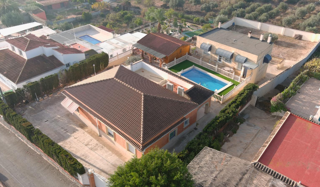 Resale - Detached Villa - Albatera