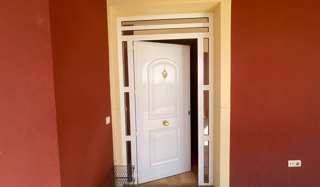 Resale - Detached Villa - Albatera