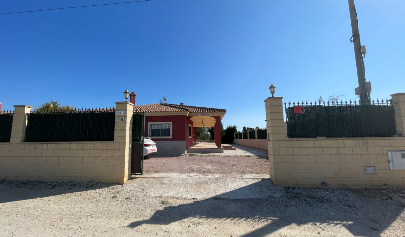 Resale - Detached Villa - Albatera