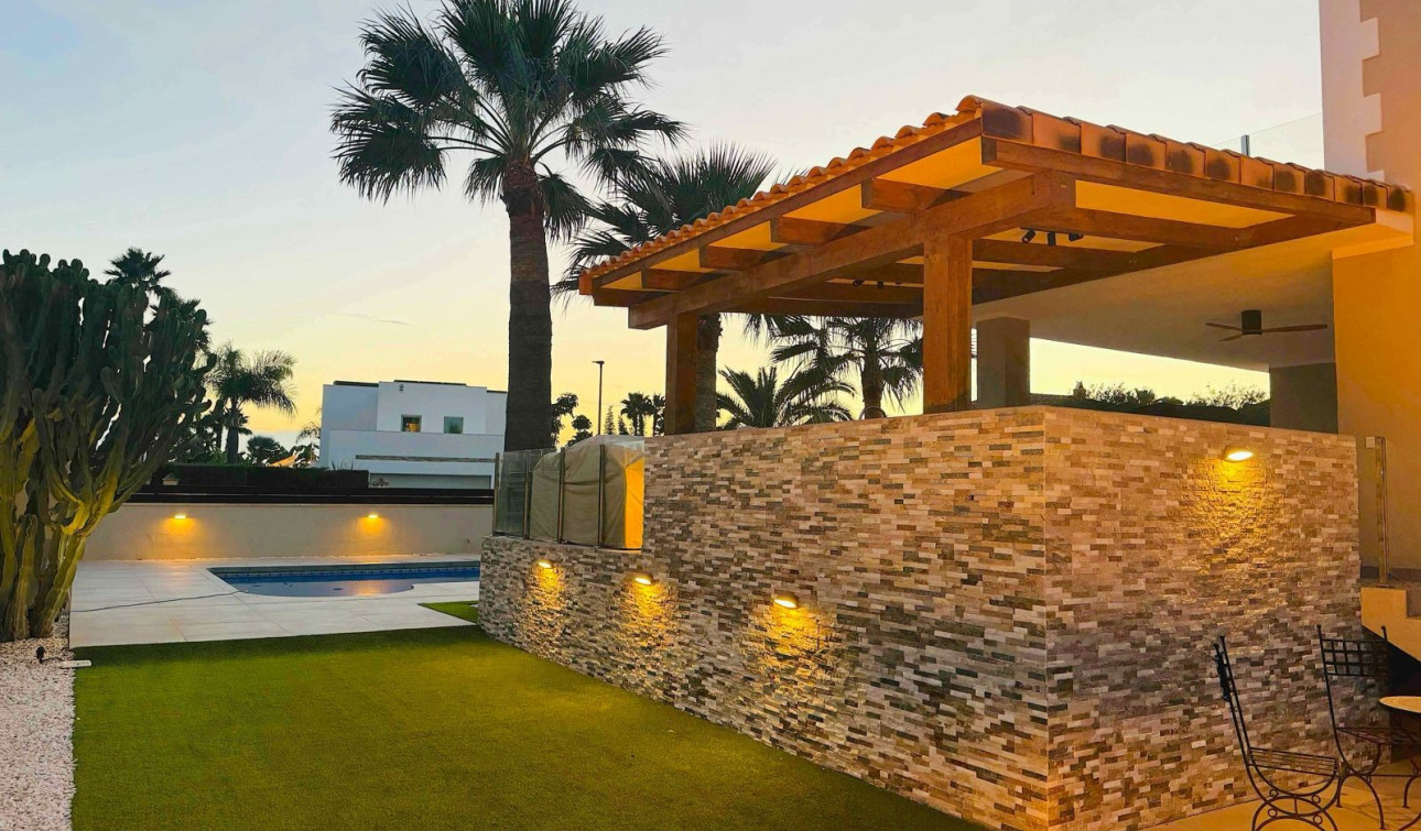 Resale - Detached Villa - Alfas del Pí - pueblo