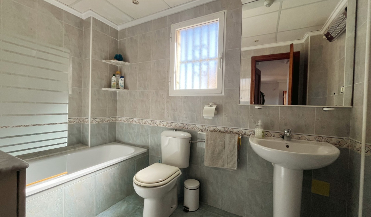 Resale - Detached Villa - Algorfa - Montebello