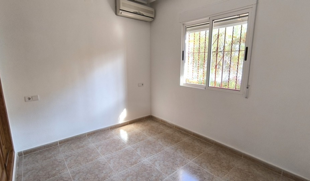 Resale - Detached Villa - Algorfa - Montemar - Saint Andrews Heights