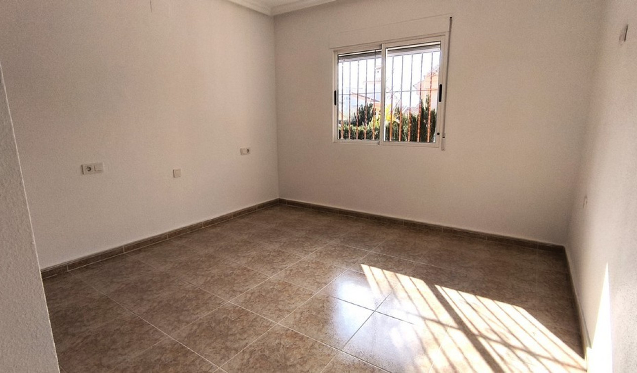 Resale - Detached Villa - Algorfa - Montemar - Saint Andrews Heights