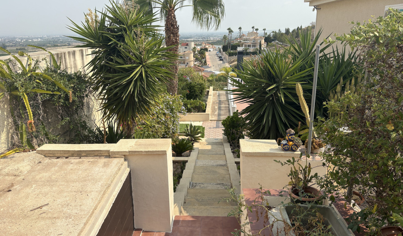 Resale - Detached Villa - Algorfa