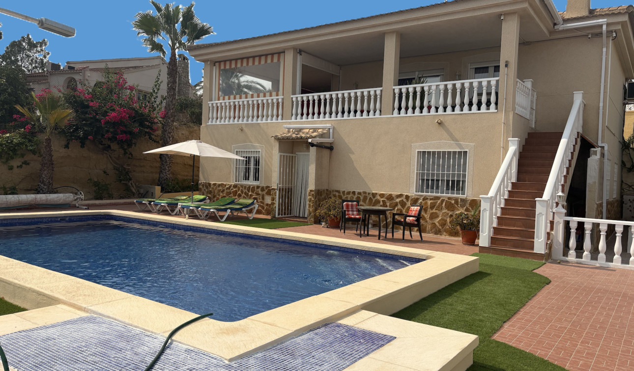 Resale - Detached Villa - Algorfa