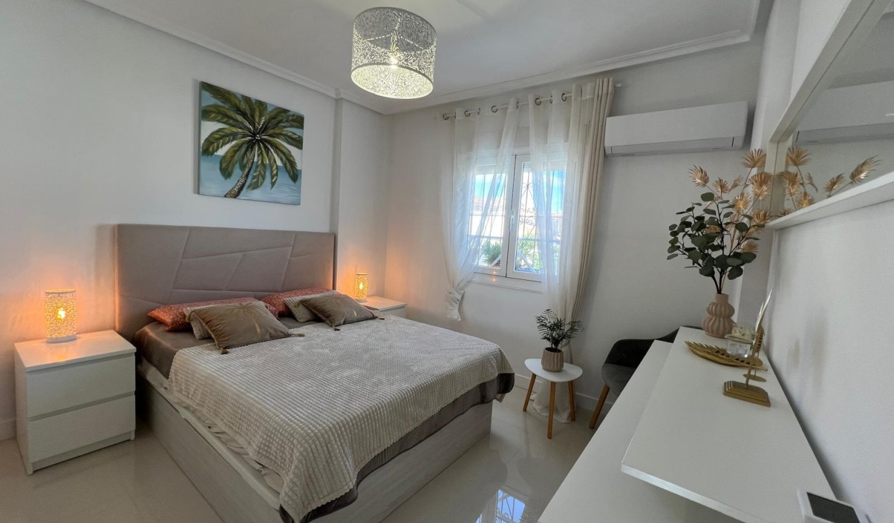 Resale - Detached Villa - Algorfa