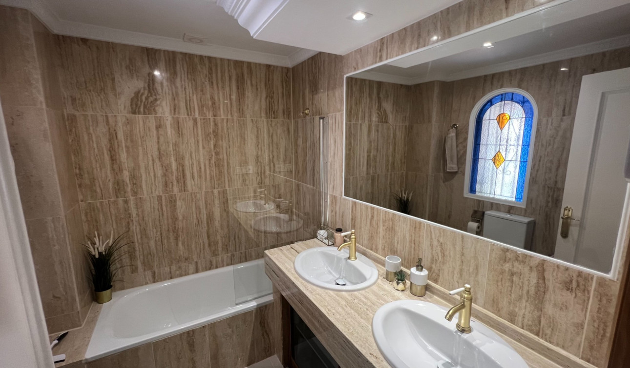 Resale - Detached Villa - Algorfa