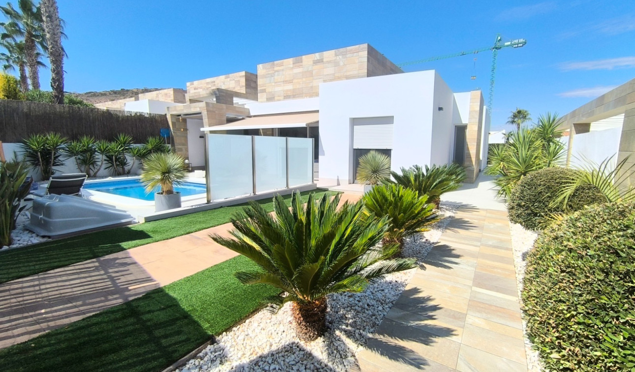 Resale - Detached Villa - Algorfa