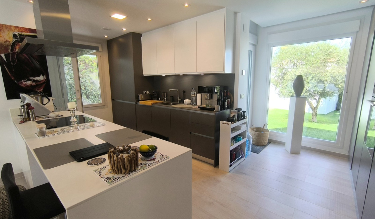 Resale - Detached Villa - Algorfa