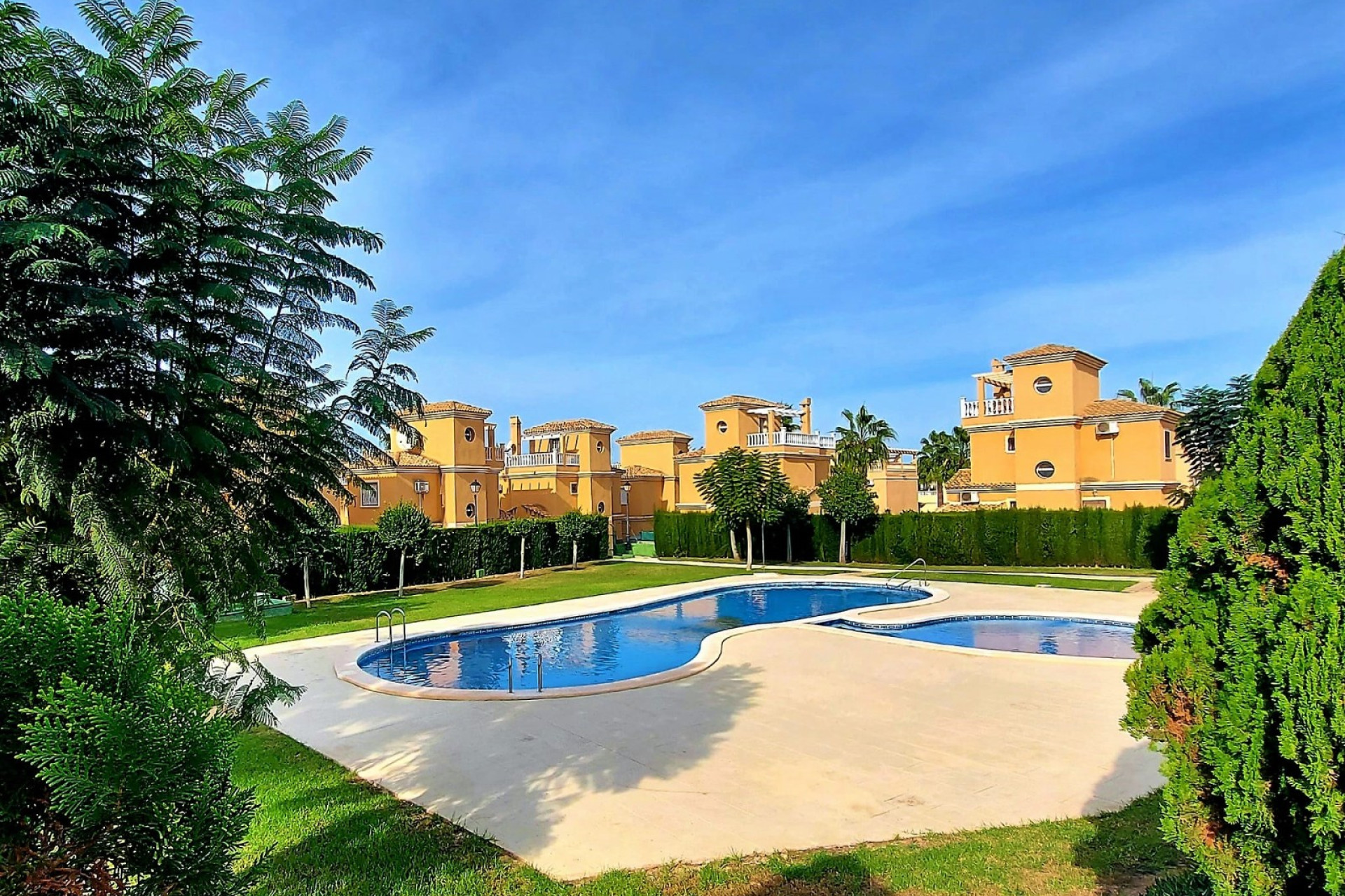 Resale - Detached Villa - Algorfa