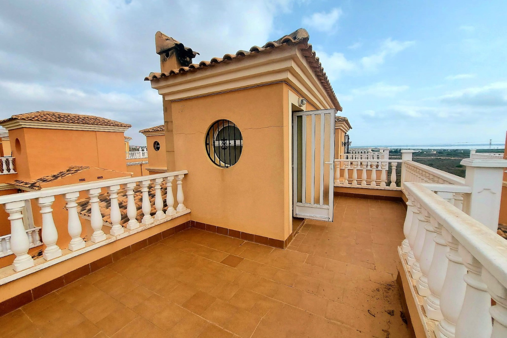 Resale - Detached Villa - Algorfa