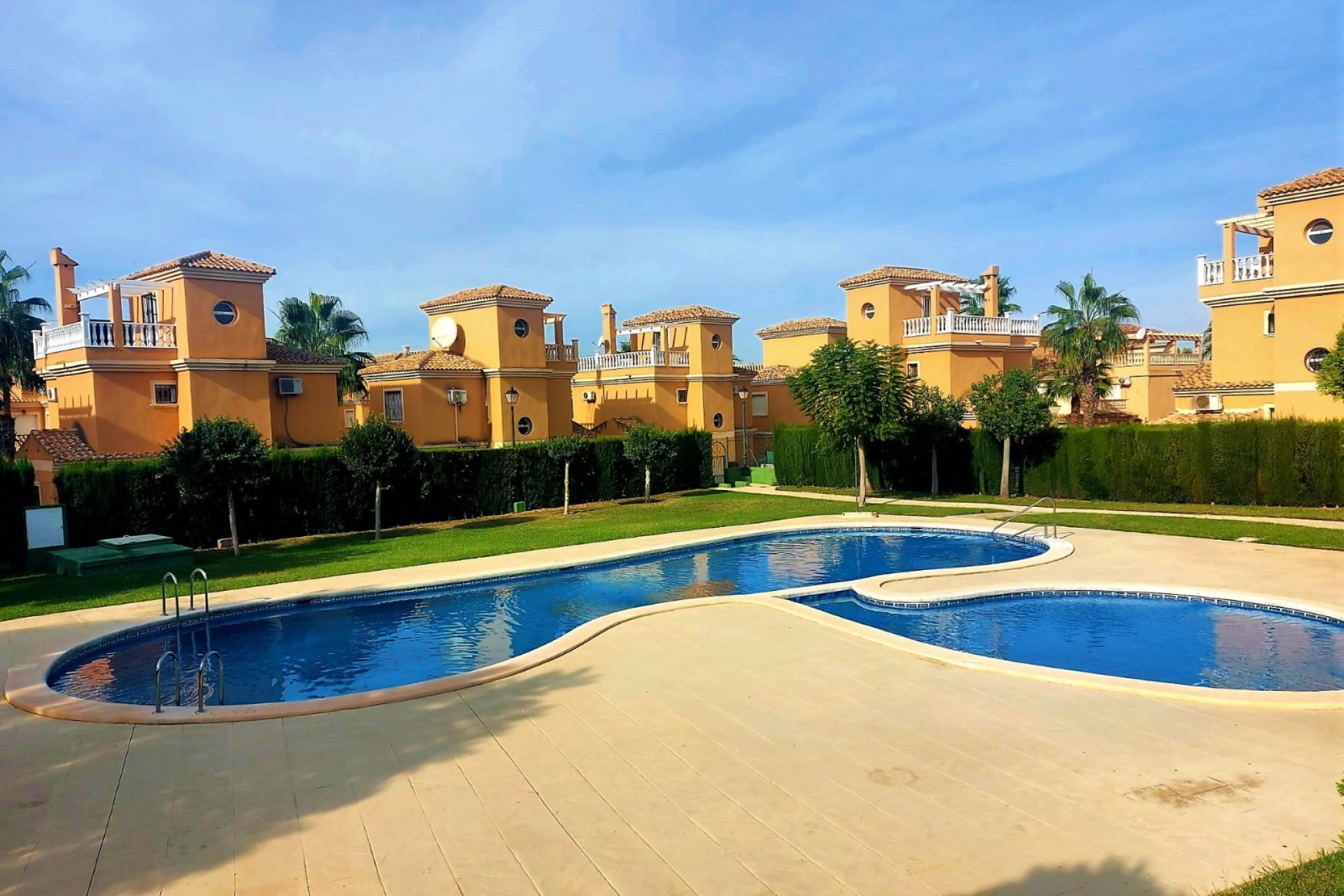 Resale - Detached Villa - Algorfa