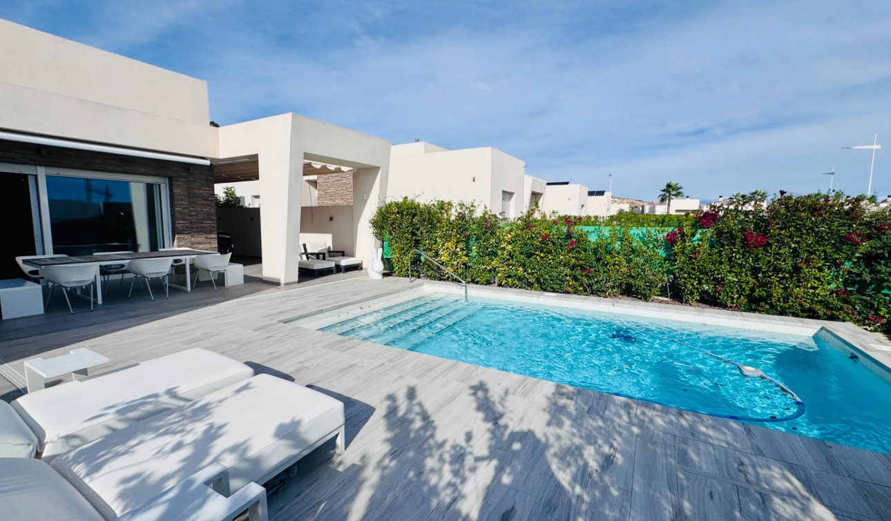 Resale - Detached Villa - Algorfa