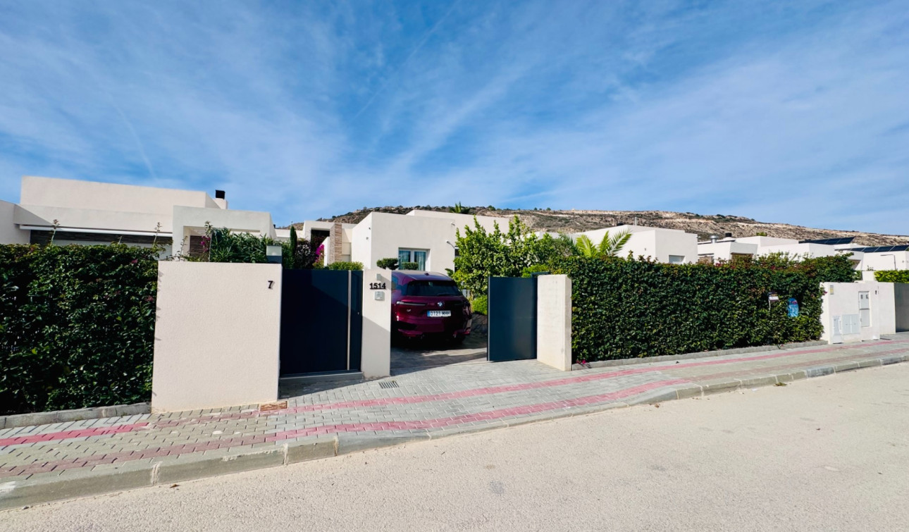 Resale - Detached Villa - Algorfa