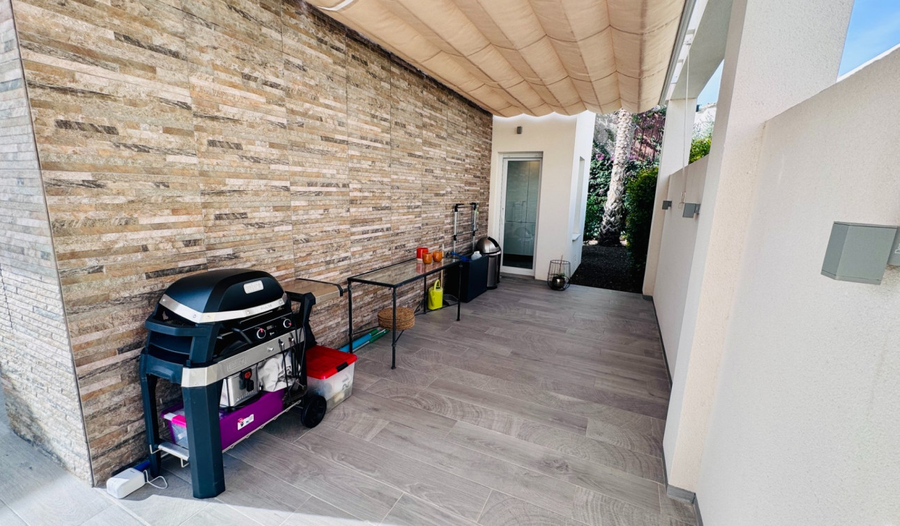 Resale - Detached Villa - Algorfa