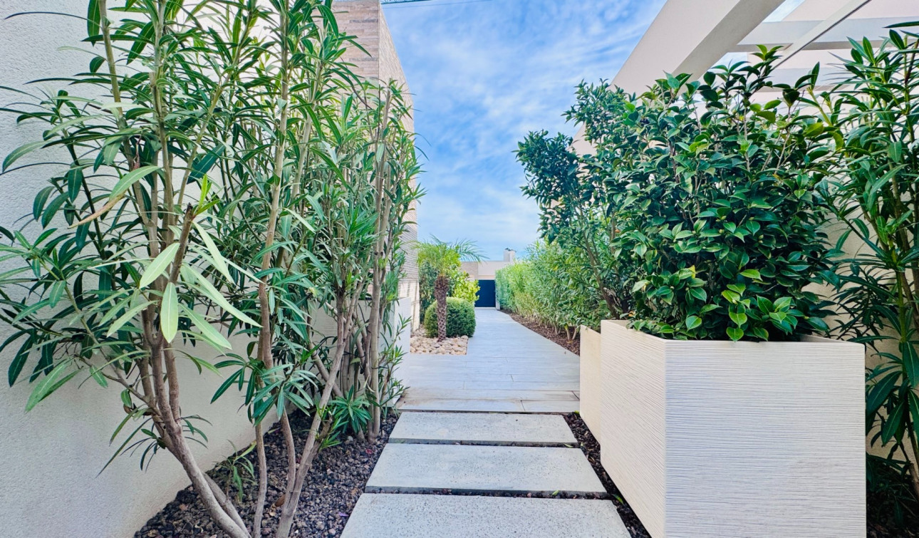 Resale - Detached Villa - Algorfa