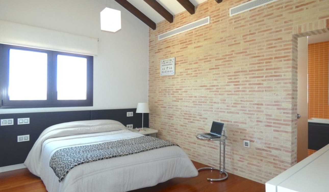 Resale - Detached Villa - Algorfa