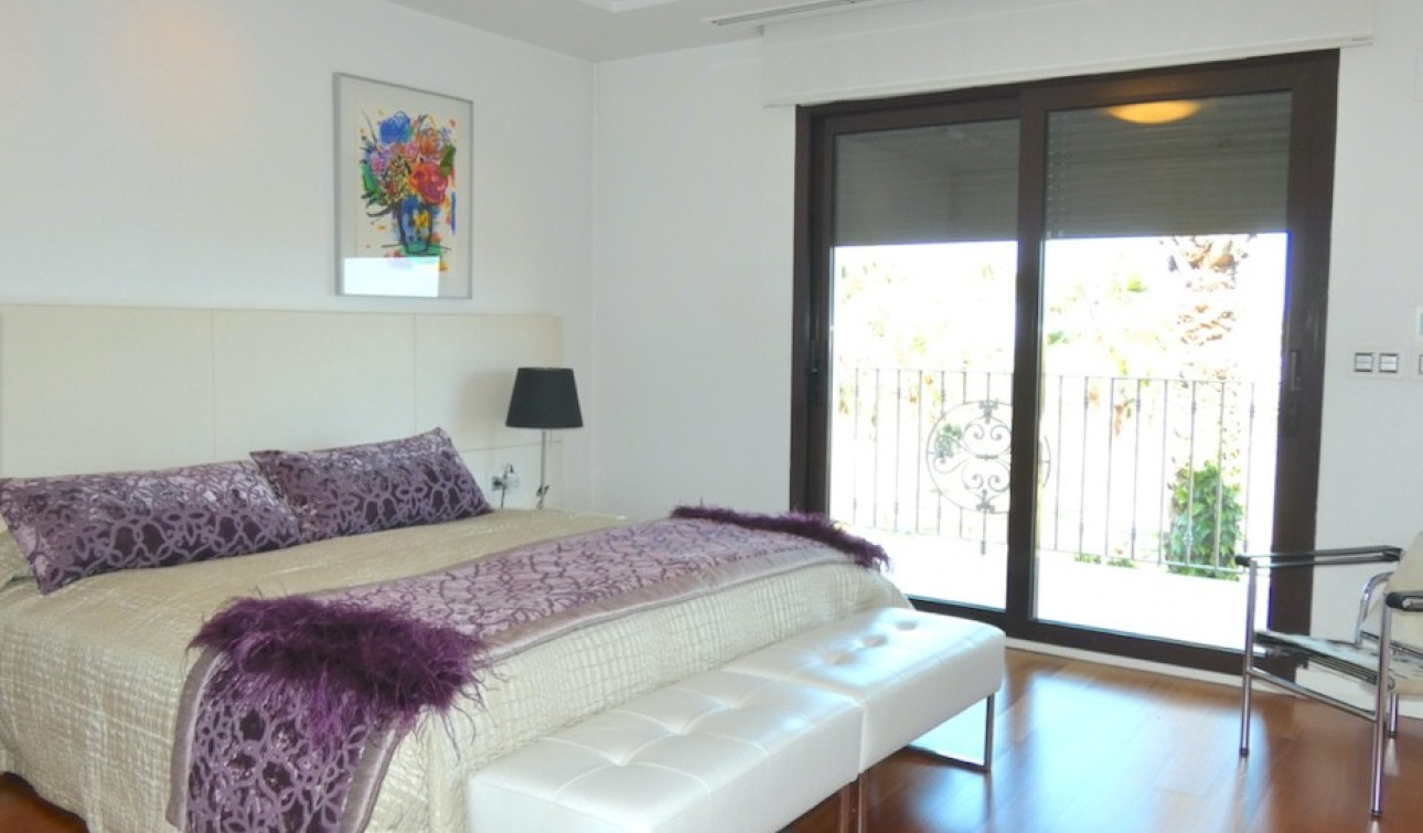 Resale - Detached Villa - Algorfa