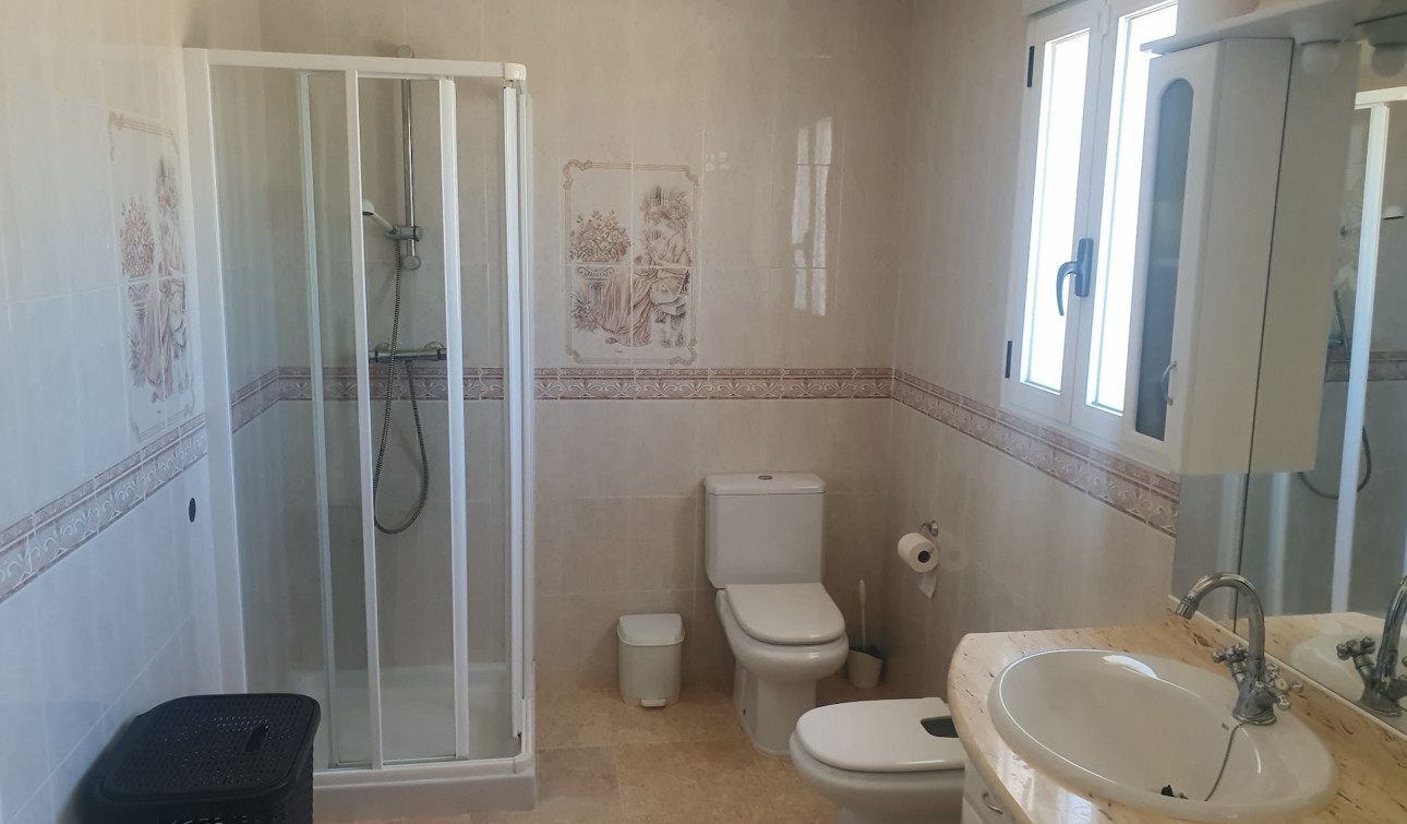 Resale - Detached Villa - Algorfa