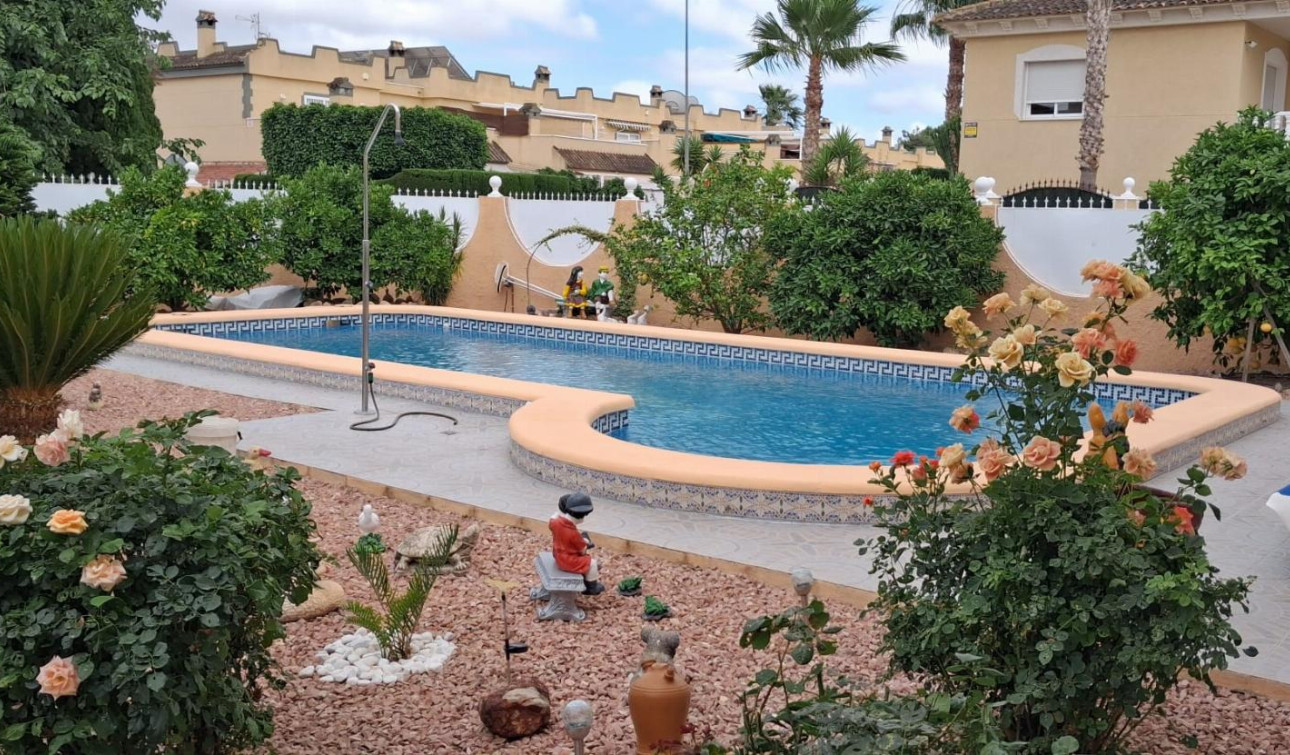 Resale - Detached Villa - Benferri - Benfis Park