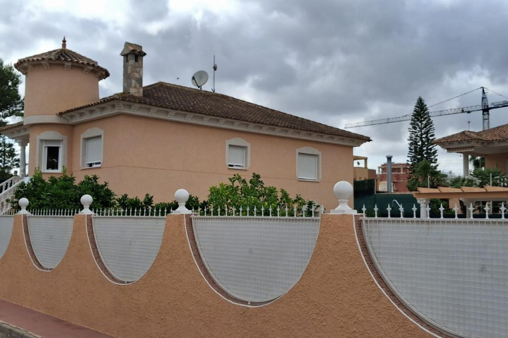 Resale - Detached Villa - Benferri - Benfis Park