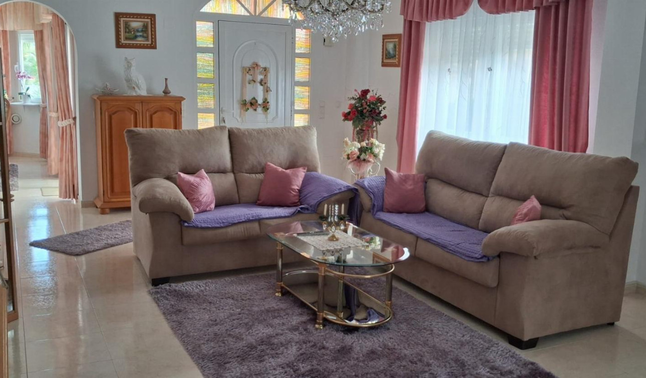 Resale - Detached Villa - Benferri - Benfis Park