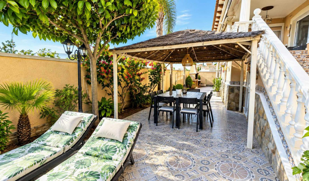 Resale - Detached Villa - Benferri - Benfis Park